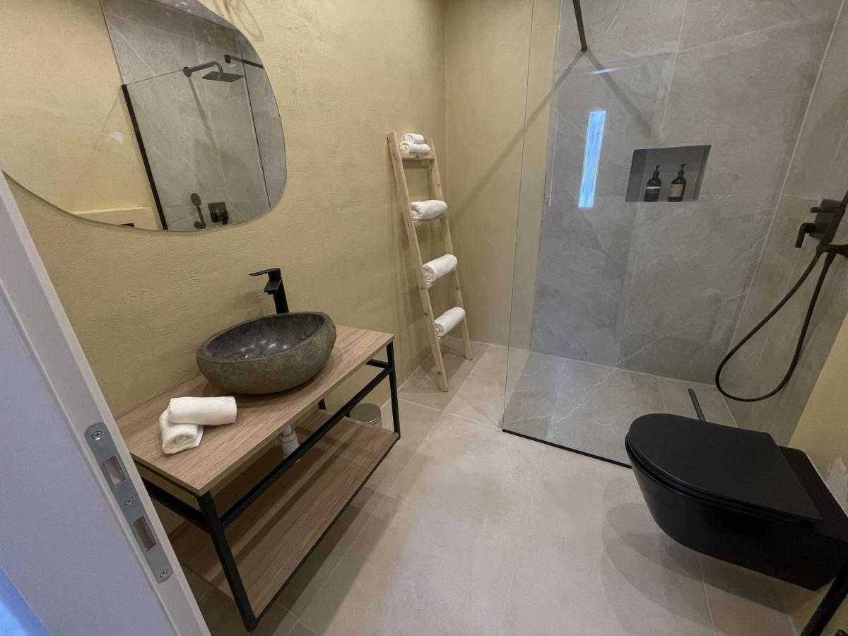 Cozy Apartment Matijas With Private Parking And Terrace 斯普利特 外观 照片